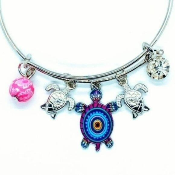 Beaded Sea Turtle Charm Colorful Bangle Bracelet - Picture 6 of 7